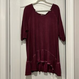Long flowy maroon shirt with quarter sleeves